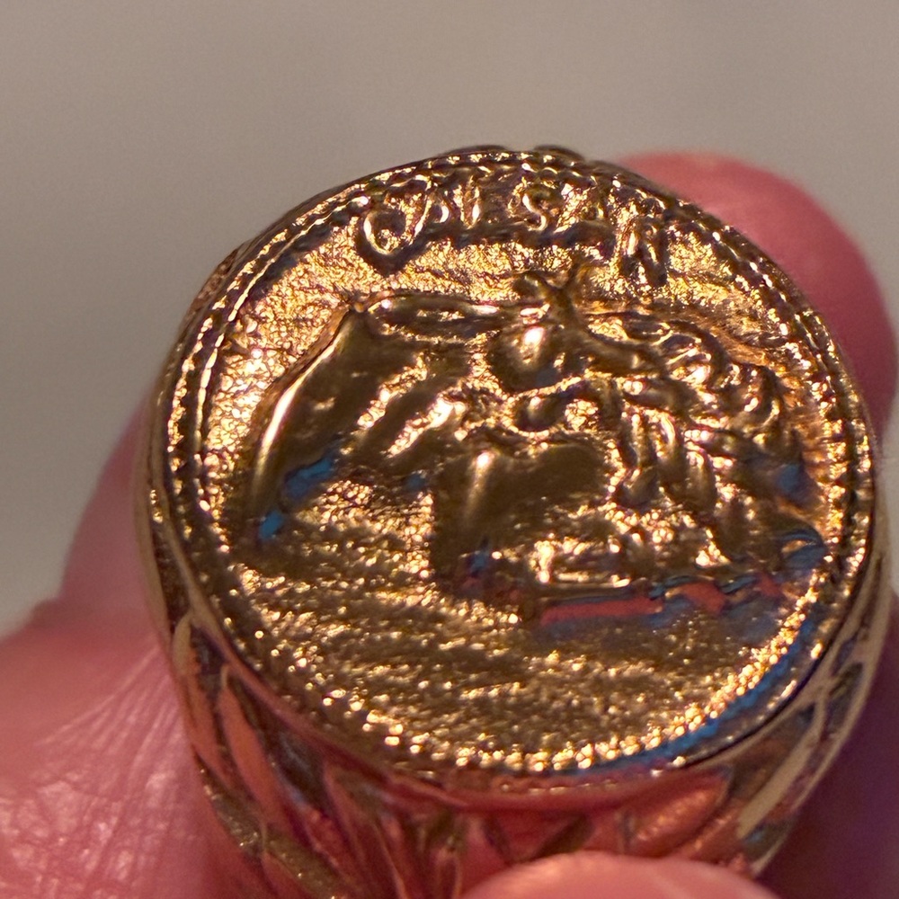 Gold Statement Ring - Picture 3 of 16